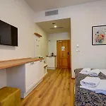 Karlova 4*