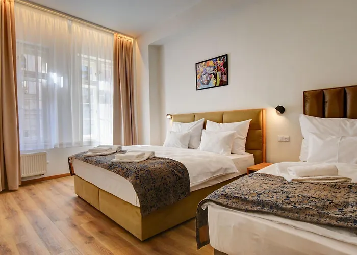 Hotel Karlova 4*