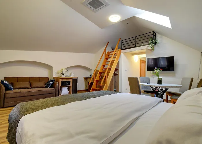 Karlova Hotel 4*