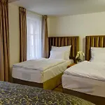 Karlova براغ