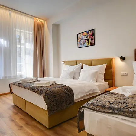 Hotell Karlova 4*