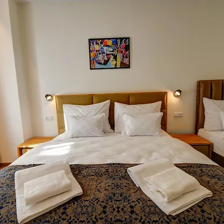 Karlova 4*