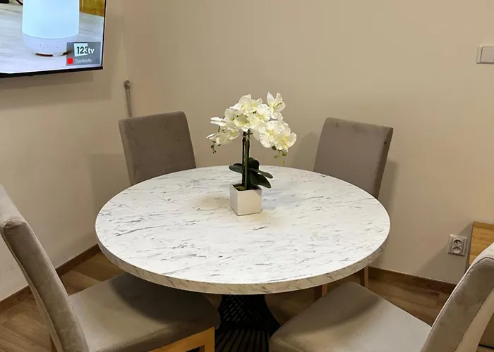 Hotell Karlova 4*
